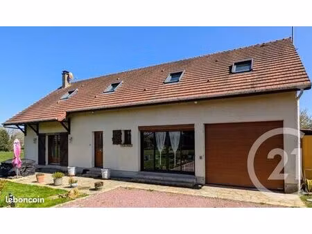 maison 9 pièces 161 m²
