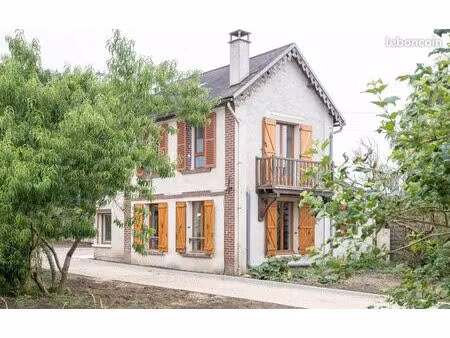maison entièrement rénovée – dpe d – grand terrain de 1 350 m²