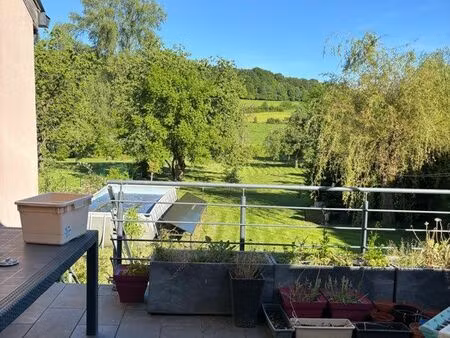 maison avec piscine et rivière