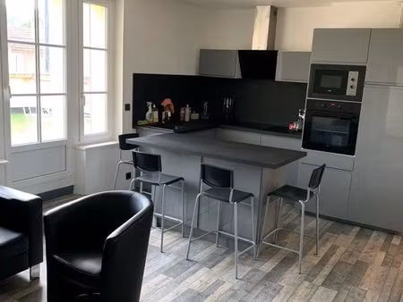 f2 meublé 45m2 avec grande terrasse de 55m2