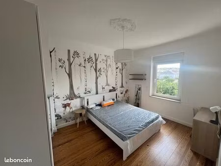 chambre meublée dans maison de ville proche toutes commodités