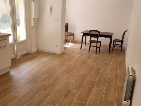 appartement t 2 bis
