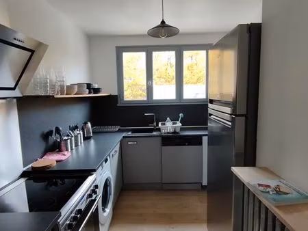 appartement 83 m² + 43 m² aménageables – dernier étage – garage – vue parc