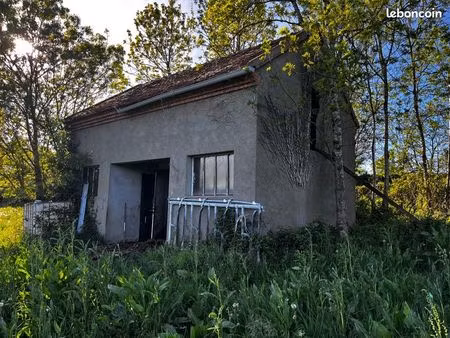 terrain 4000m2 avec bâtiment ouvert dispo de suite