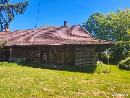 partie sud d'un bâtiment d'habitation de 60 m2