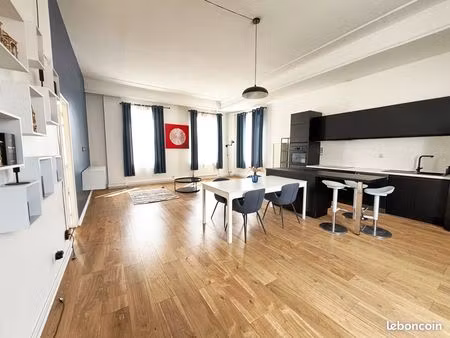 loft lumineux 93 m² - terrasse 30 m² - 2 chambres - parking - coye-la-forêt