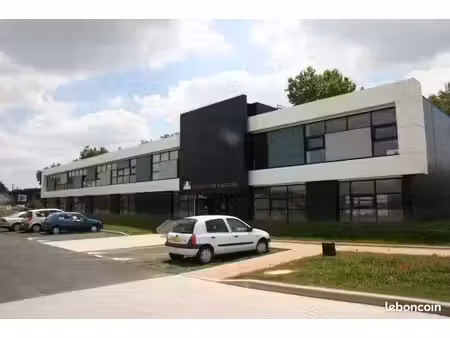 bureaux disponibles de 55 et 90 m2