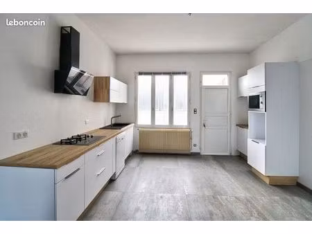 maison 5 pièces 219 m²