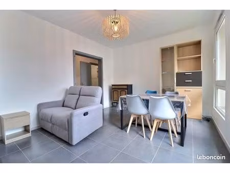 appartement meublé f3 & place de parking
