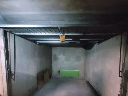 garage 2min gare lyon perrache place parking dans box sécurisé