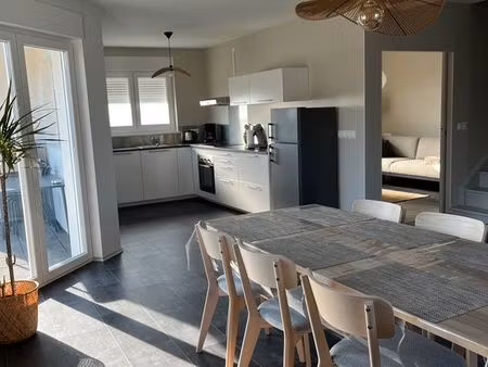 loue maison mitoyenne meublée