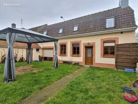 une maison semi-mitoyenne de 89.4 m²