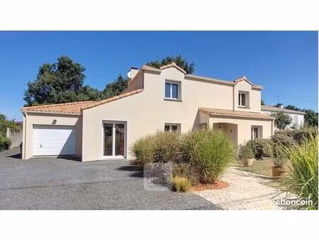 maison 7 pièces 180 m²