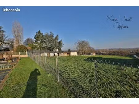 terrain 2 500 m² sance