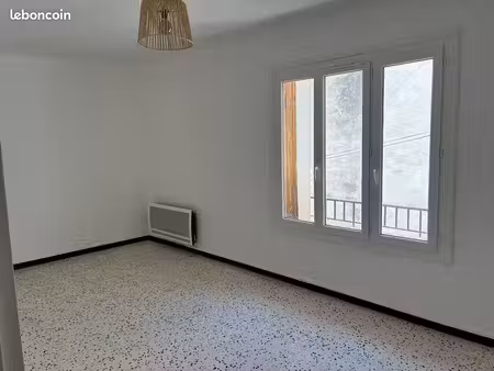 appartement 3 pièces - 60 m2 - centre arles sur tech