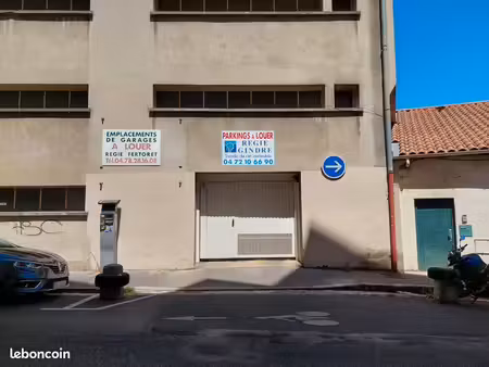 parking à la croix-rousse couvert