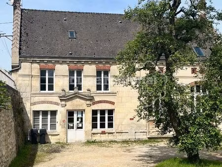 studio 1 pièce 27 m²