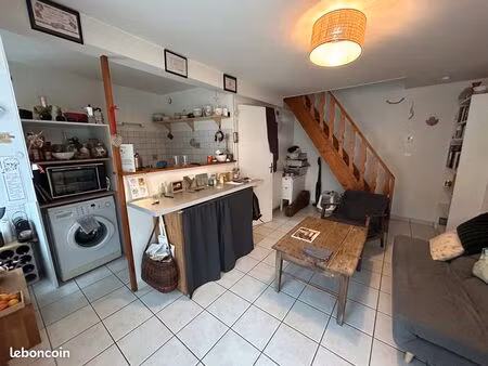 t2 duplex 39 m² – au calme sur cour – cuisine équipée – sans frais d’agence – pougues-les-