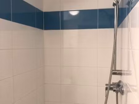 loue / location appartement logement rez de chaussée dans immeuble maison creil centre vil