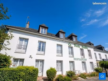 immeuble 28 pièces 1 040 m²