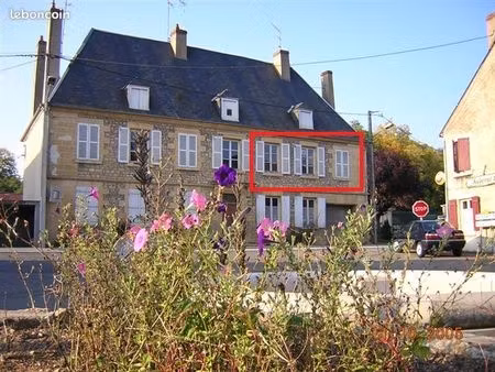 grand f3 lumineux  confortable  de caractère  dans ùaison de bourg proche nevers