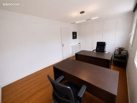 bureau à louer 14 80m2