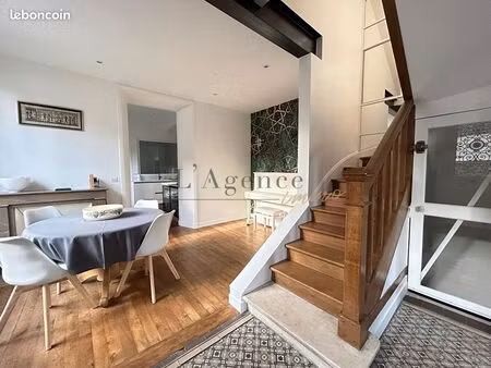 maison 6 pièces 180 m²