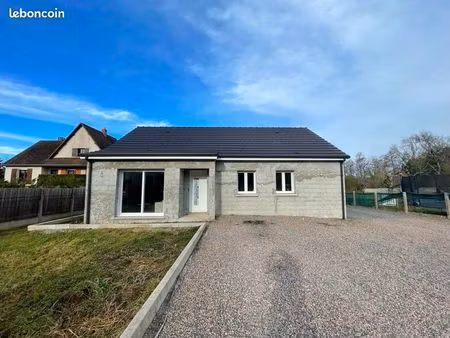 maison de 90 m² avec dépendance