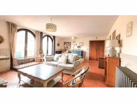 rare appartement de caractère de 115m2 - hyper-centre de lens - garage - aucun travaux