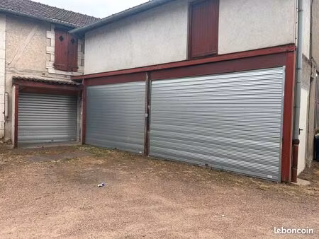 local de rangement / local artisanal – 100 m²