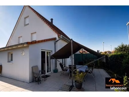 dans maison bi-famille 5 pièces de 113 42 m² habitables – jardin  garage et stationnements