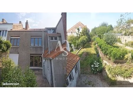 maison de ville 7 pièces 150 m²