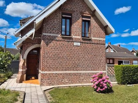 maison de caractère avec garage double  dépendances et fort potentiel – grenay