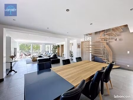 maison 6 pièces 257 m²