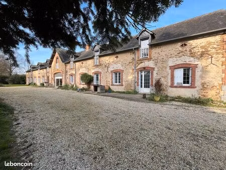 superbe longère proche château-gontier