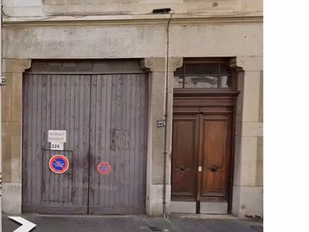 bien exceptionnel  ancienne écurie pour calèches 50 m2  quartier maisons-neuves