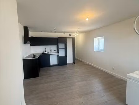 appartement 63 35 m² – entièrement rénové – balcon  parking et belle vue