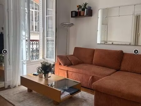 location aout paris 18