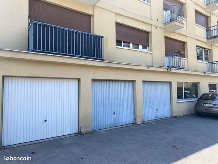 garage à vendre au 8 rue jules barut