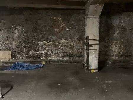 double place de parking – paris 9e rue de dunkerque (voiture + moto possible)