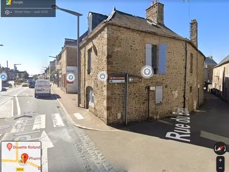 boutique : local commercial centre ville ernée forte visibilité