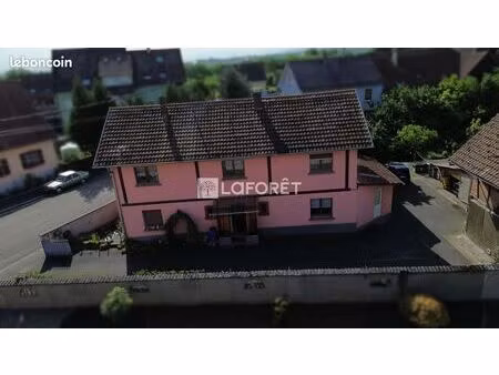 propriété 6 pièces 142 m²