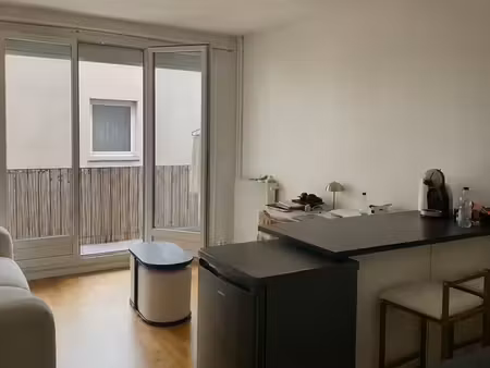 sous-location studio  paris 11eme