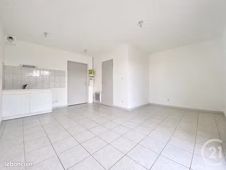 studio 1 pièce 24 m²