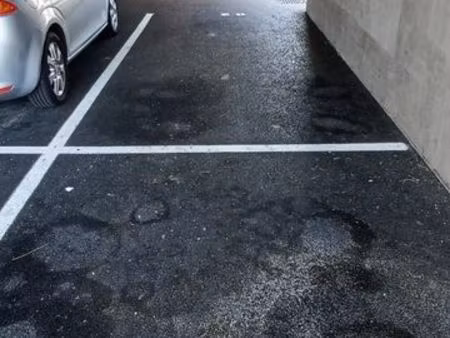 place de parking couverte