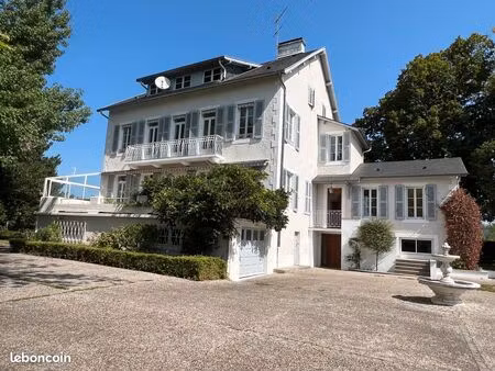 a louer pau – maison 5 chambres 300 m²