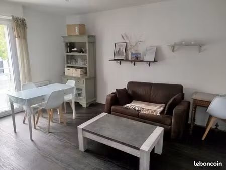 location t2 meuble + garage
