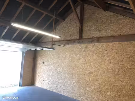 box de stockage 27 m2
