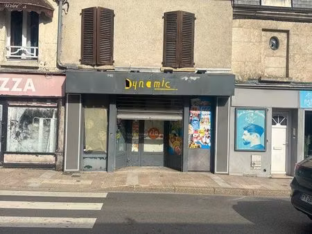 local commercial 80 m²