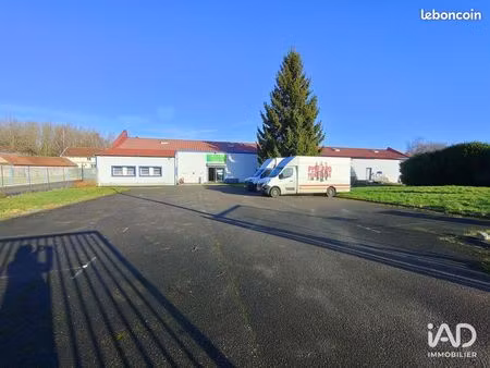 local 625 m² herchies